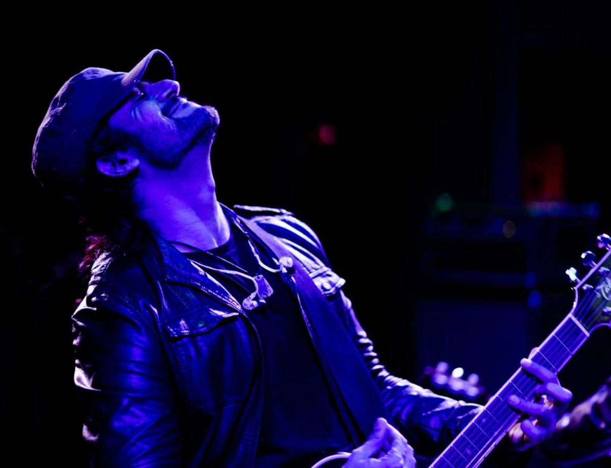 Faisal Kapadia live