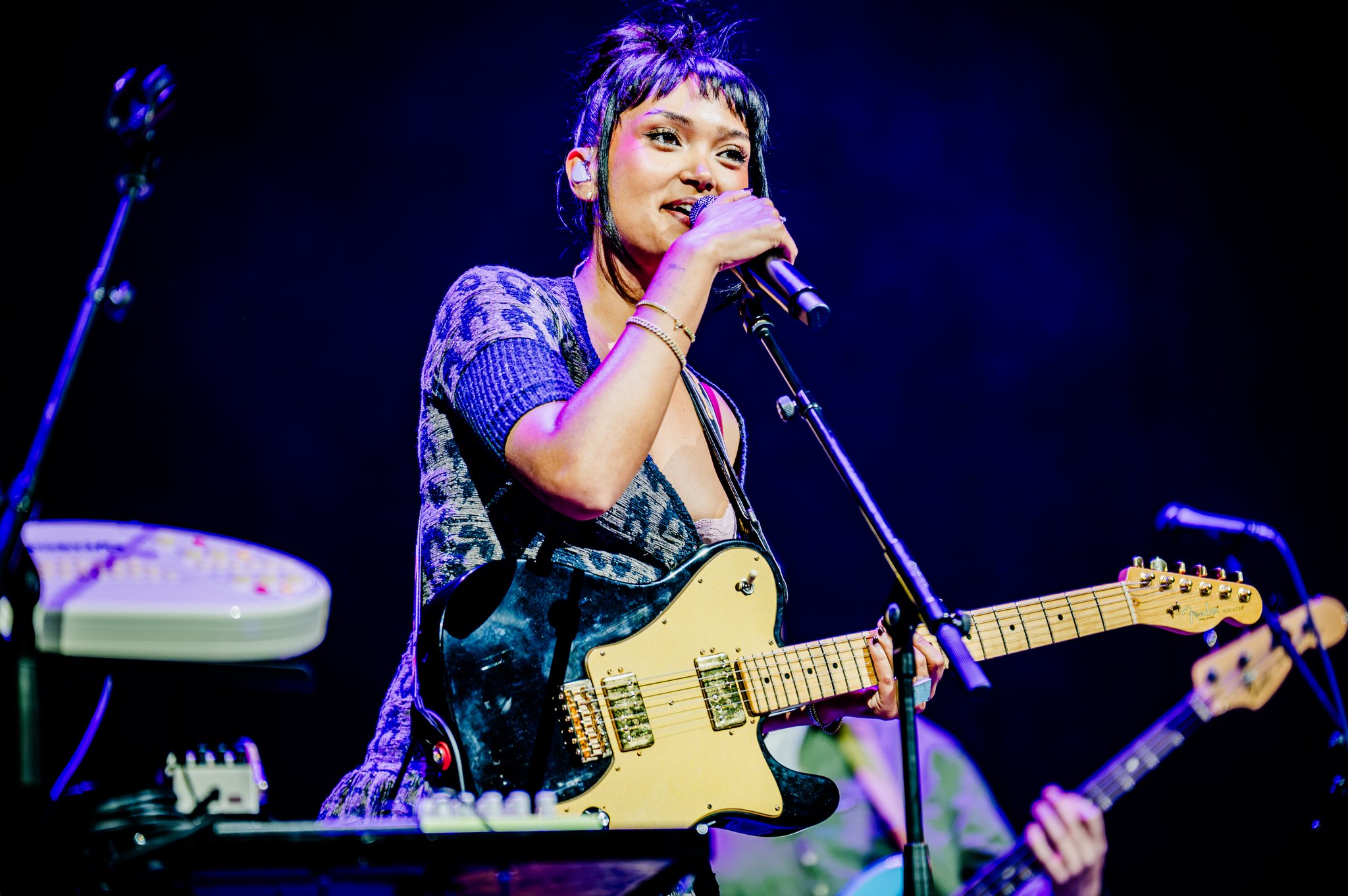 Joy Crookes performing at Rogers Arena, Vancouver, BC - concert photography by Michael Caswell
