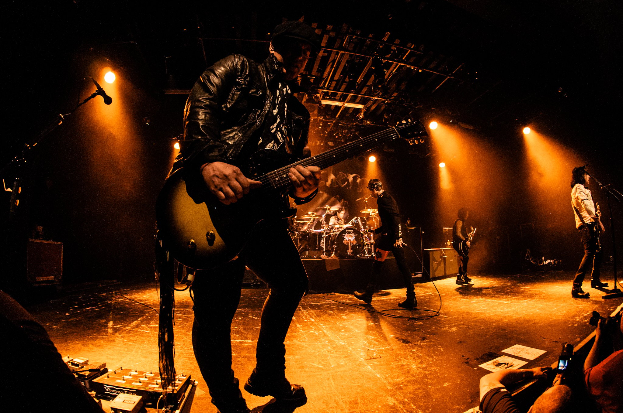 Buckcherry - photo 16