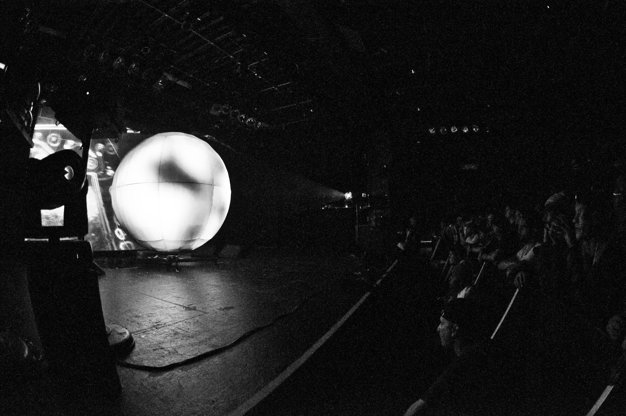 DJ Shadow - photo 10