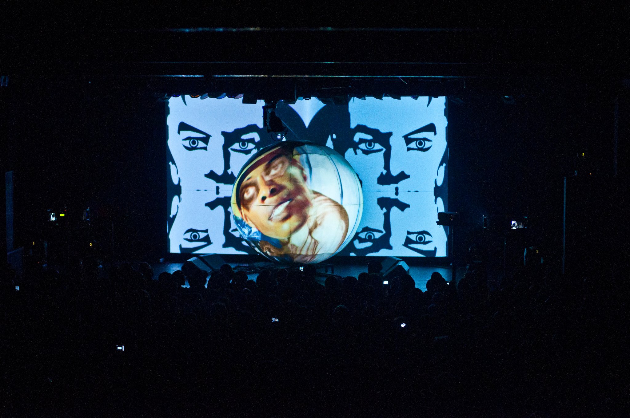 DJ Shadow - photo 16