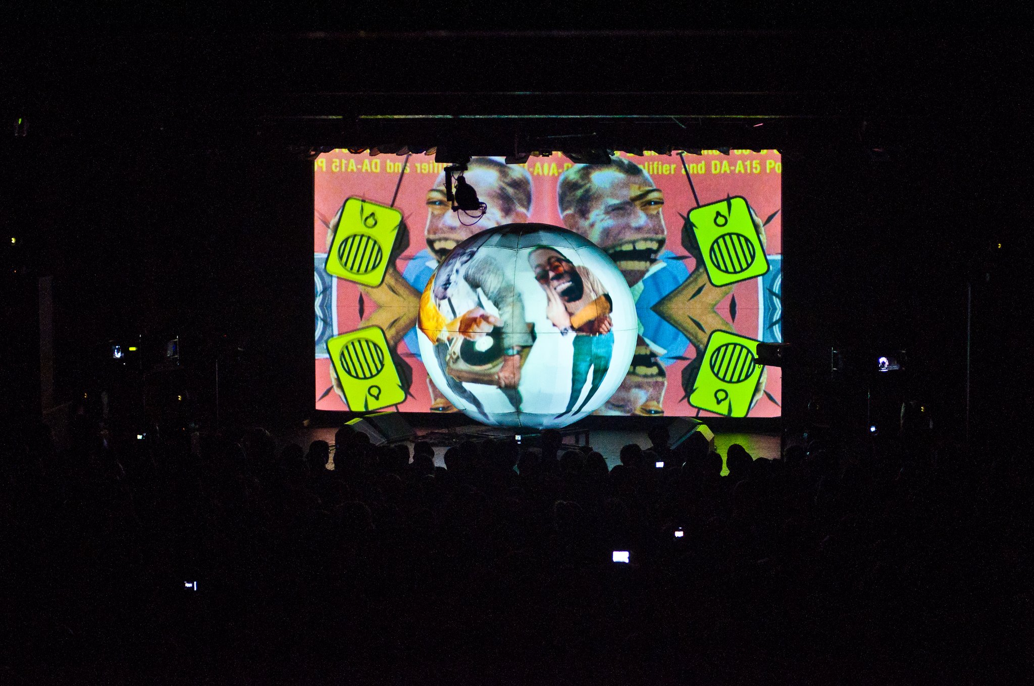DJ Shadow - photo 17