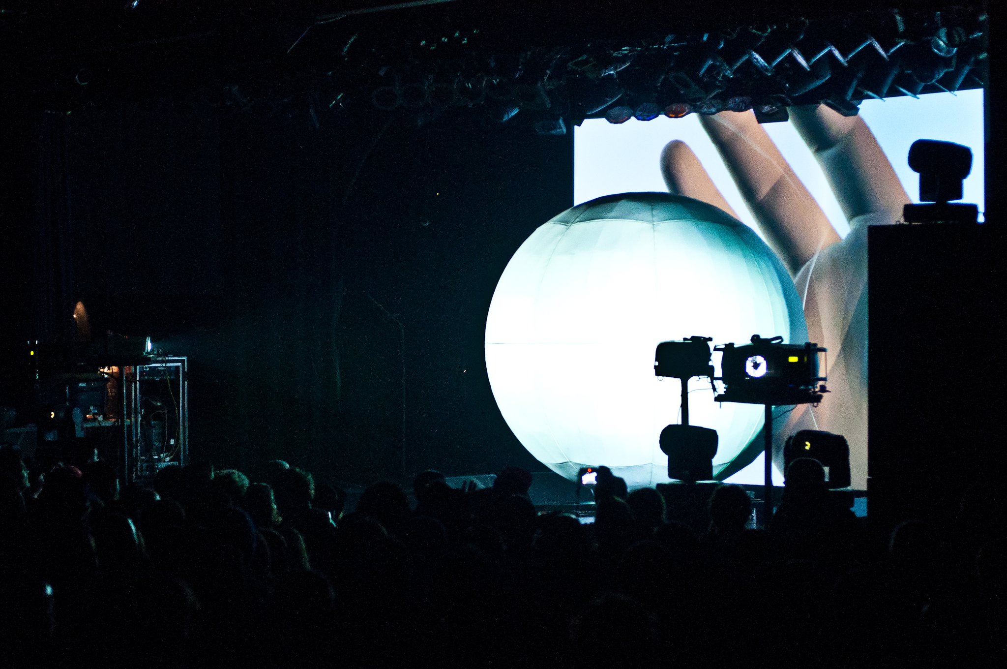 DJ Shadow - photo 18