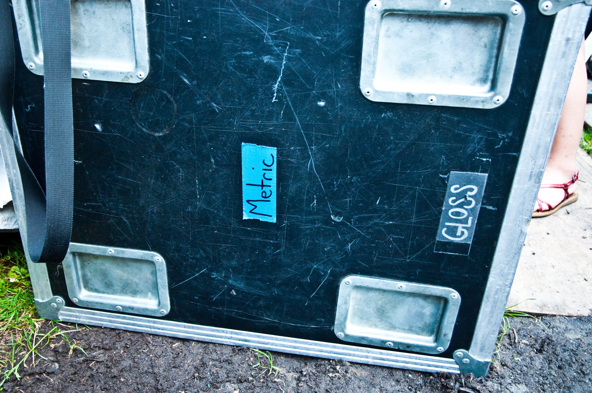 Metric - photo 1