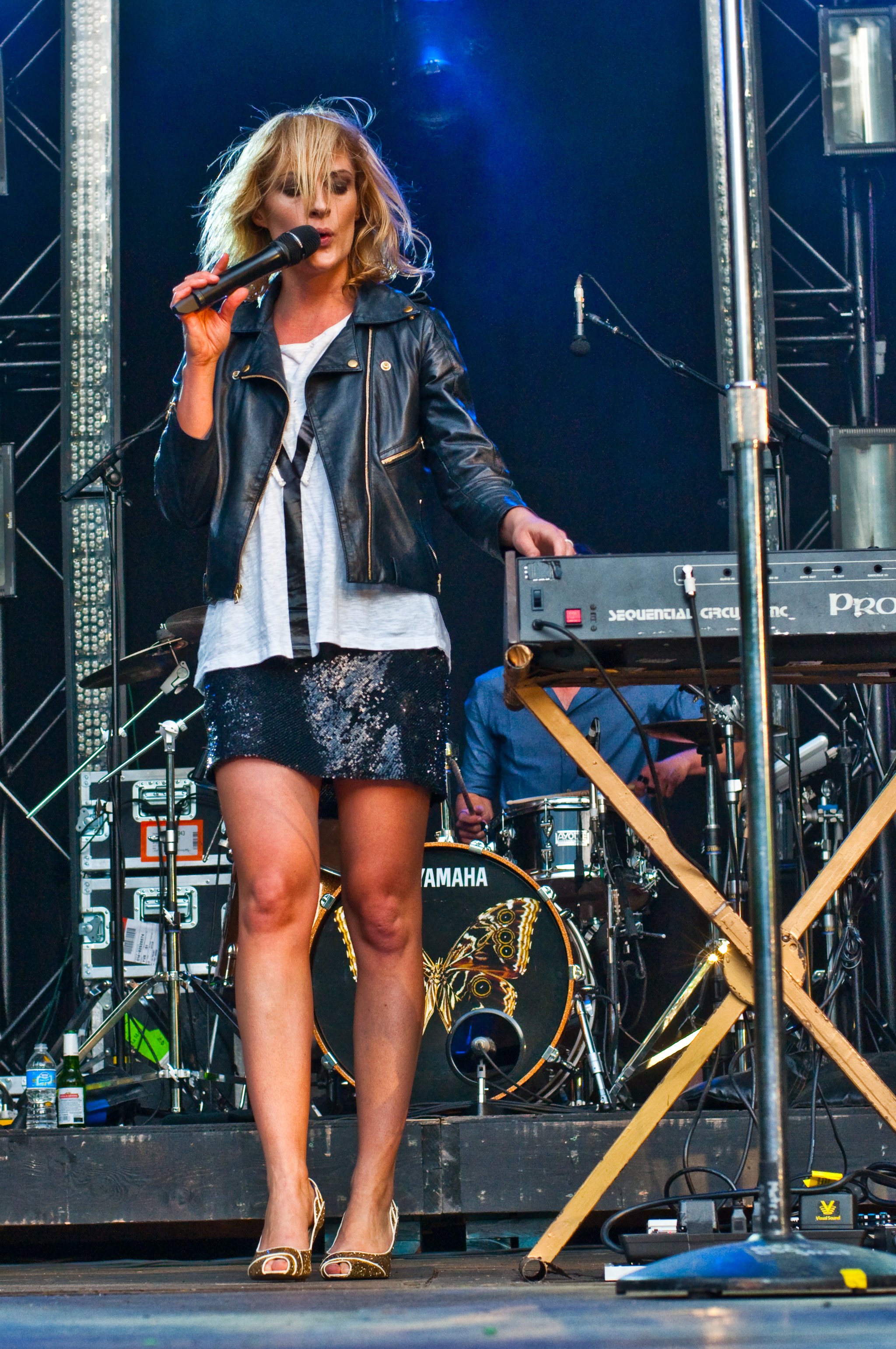 Metric - photo 15