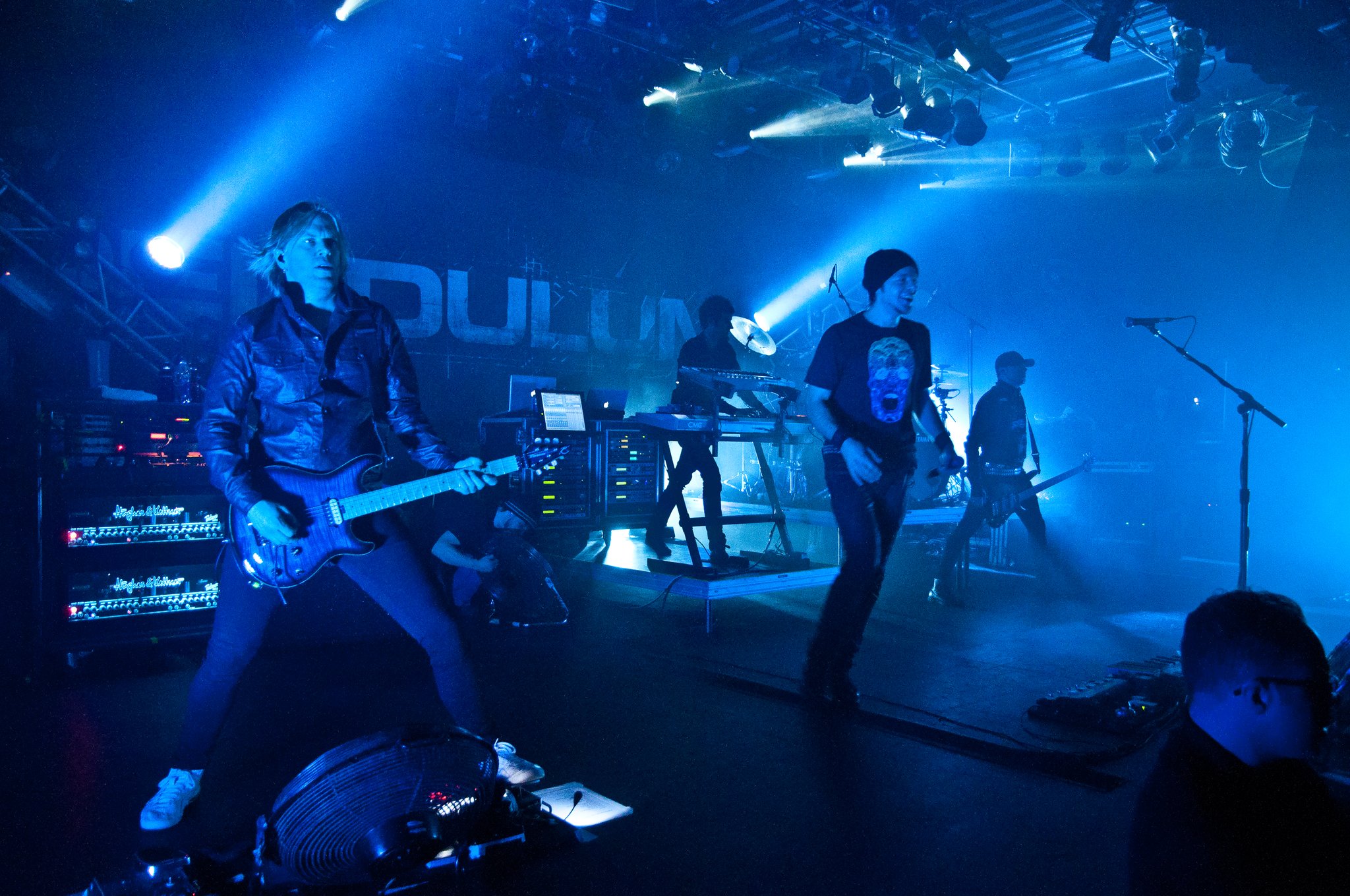 Pendulum - photo 8