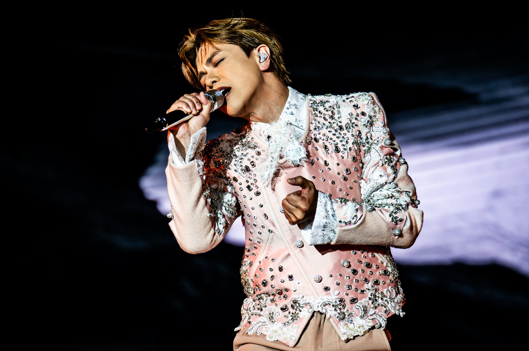 Hins Cheung - photo 7