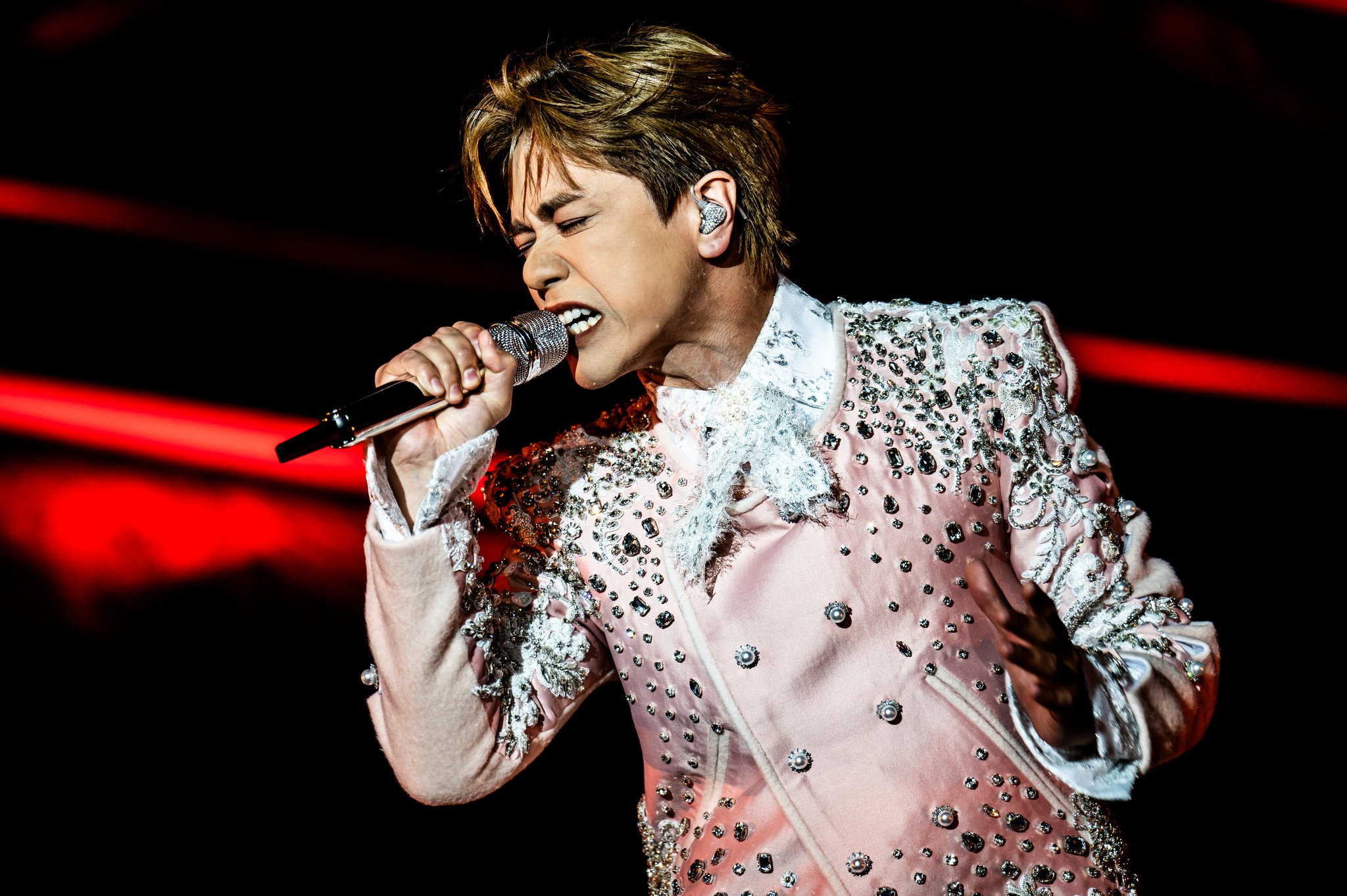 Hins Cheung - photo 8