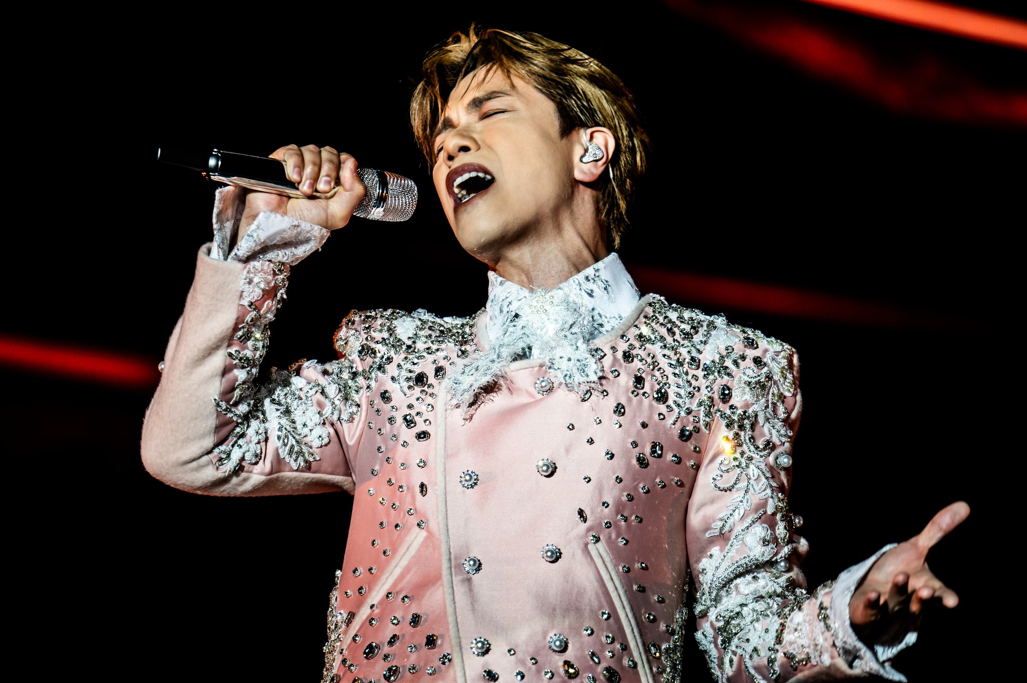 Hins Cheung - photo 9