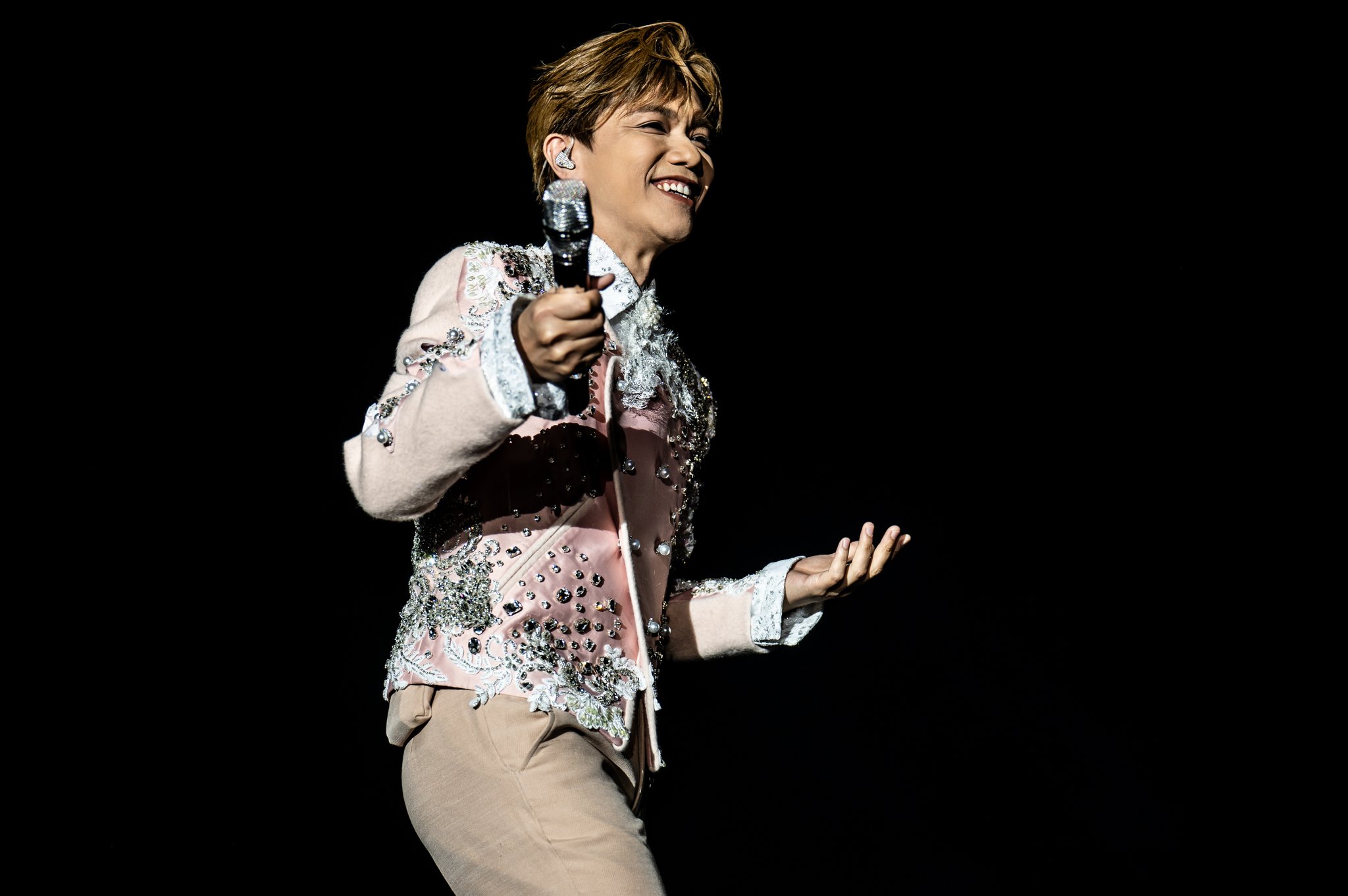 Hins Cheung - photo 20