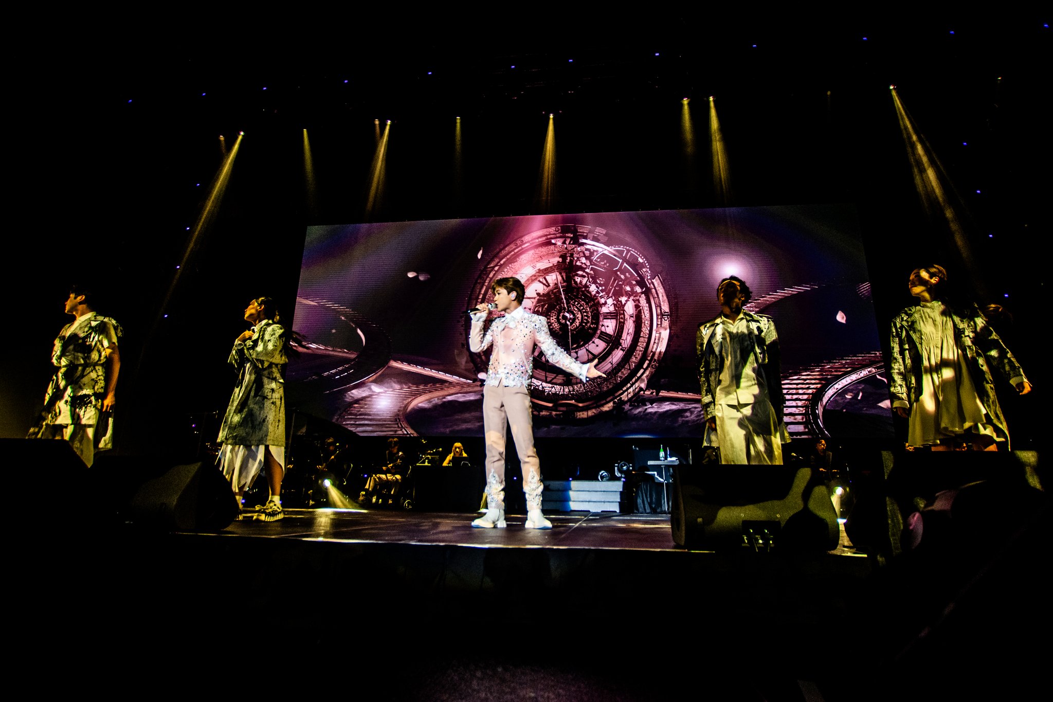 Hins Cheung - photo 24