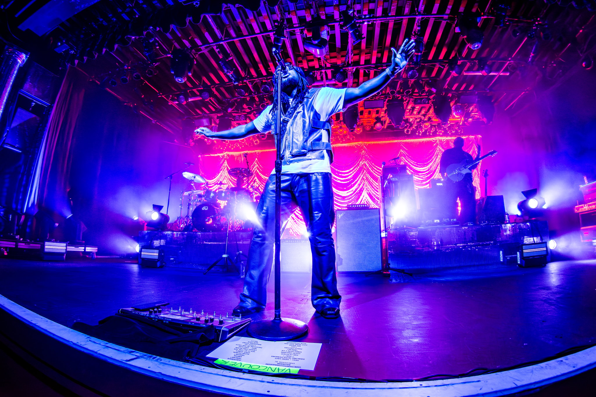 Leon Thomas - photo 14
