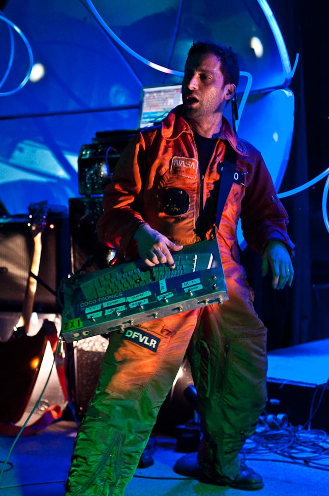 Man or Astro-Man - photo 9