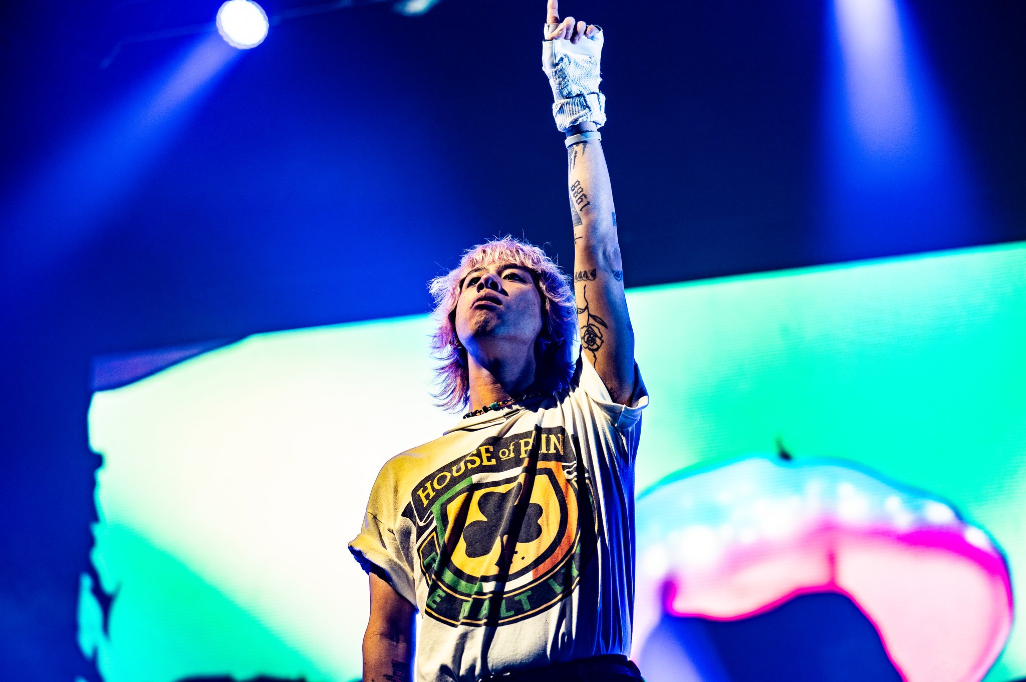 ONE OK ROCK - photo 7
