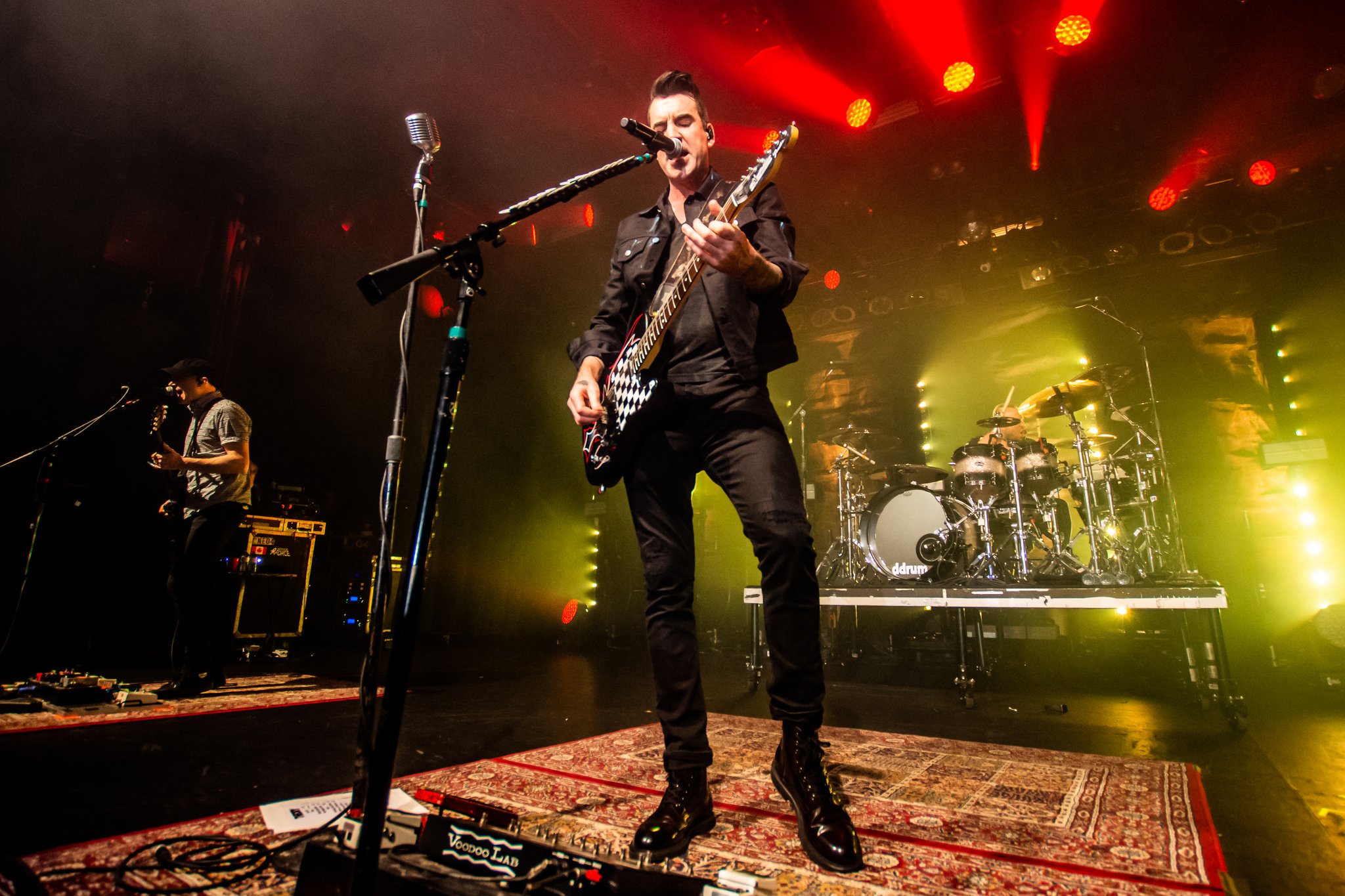 Theory of a Deadman - photo 13