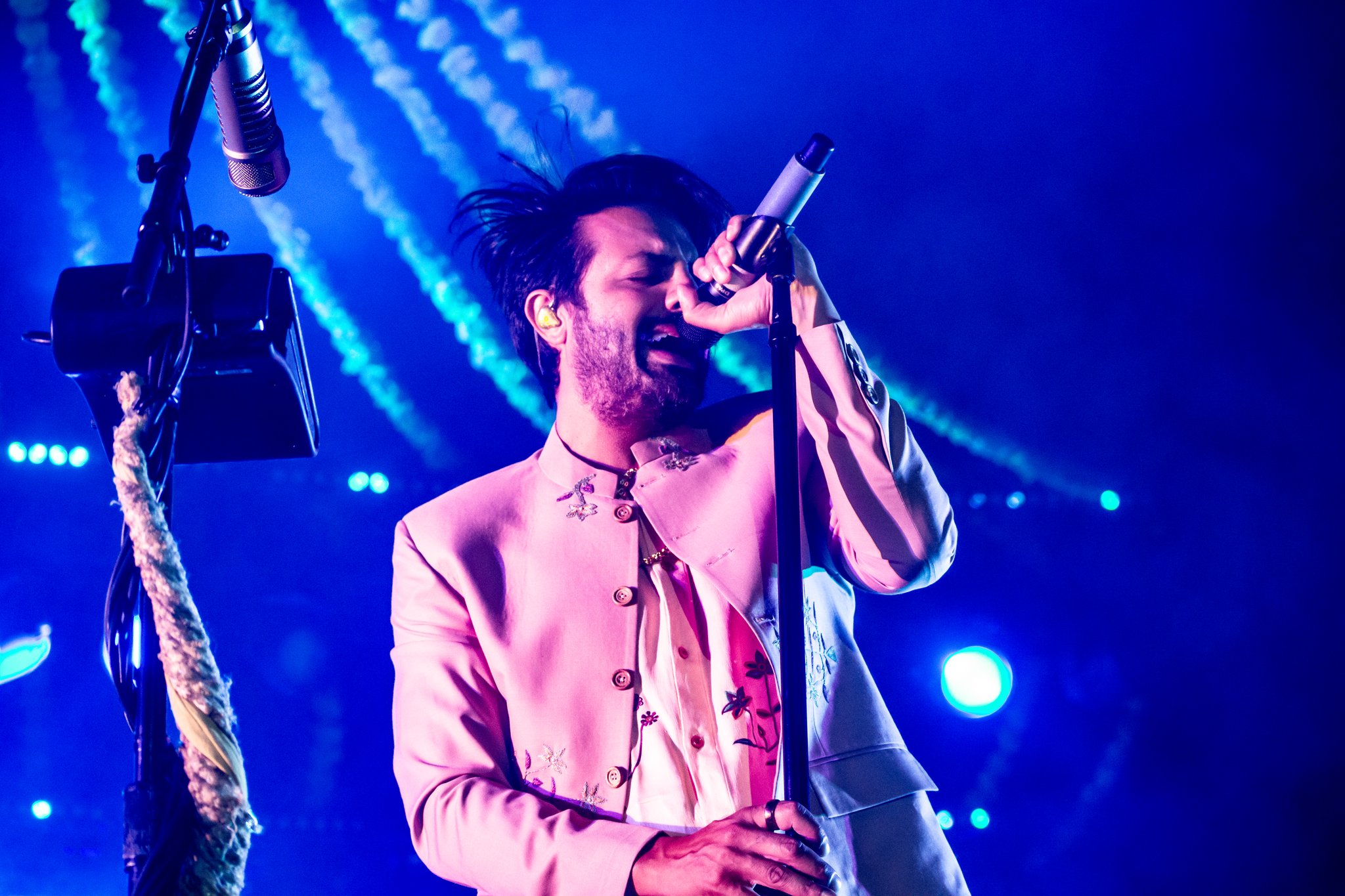 Young The Giant - photo 11