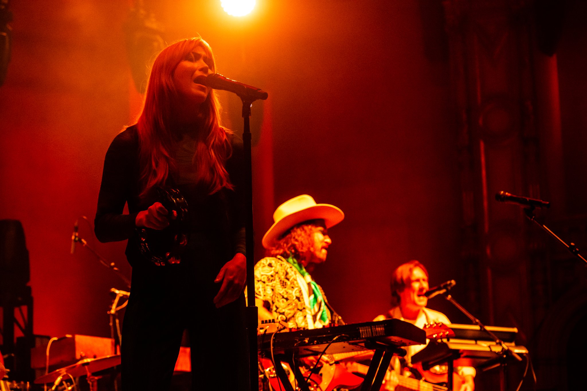 Yukon Blonde - photo 6
