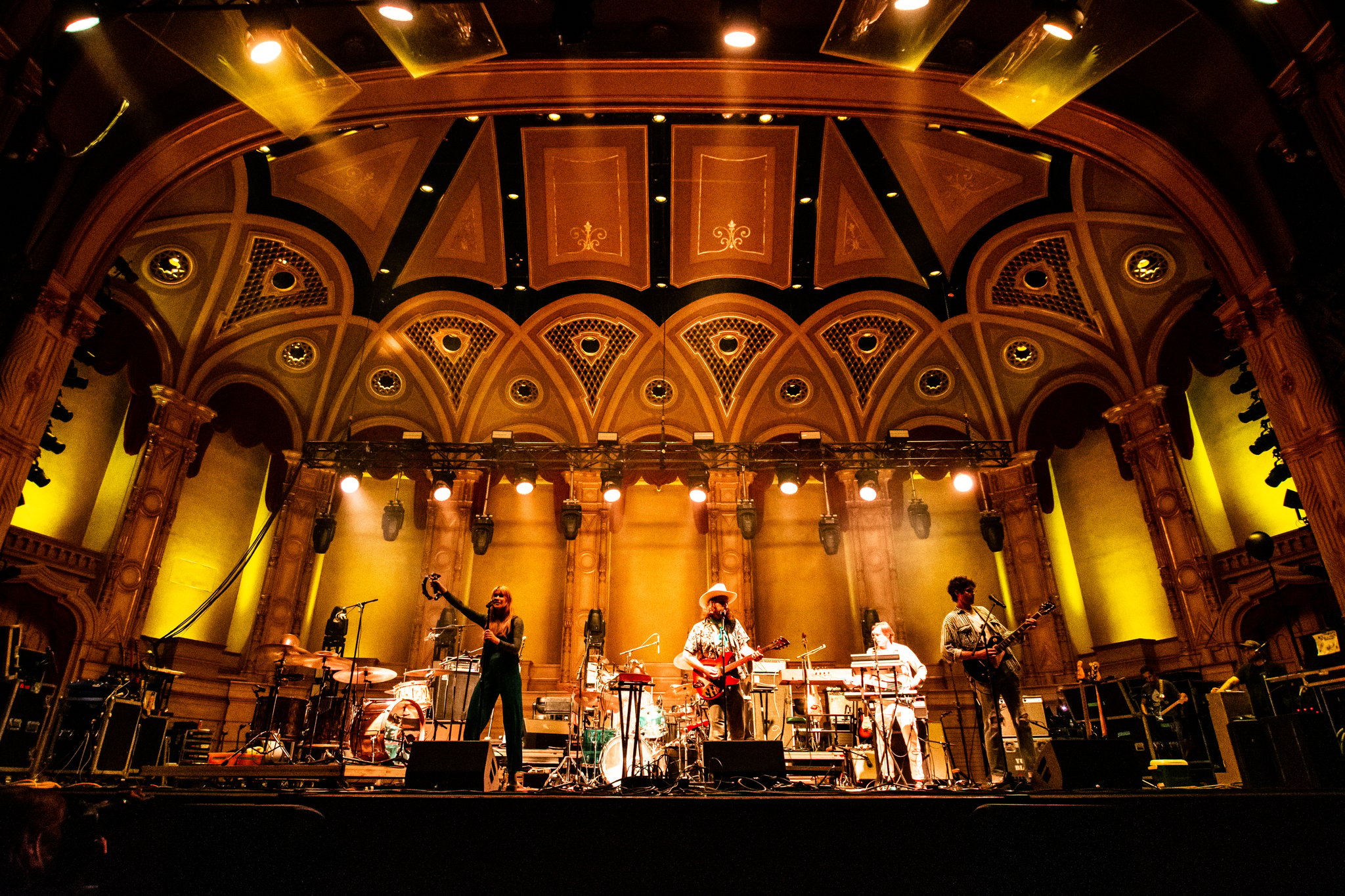 Yukon Blonde - photo 11
