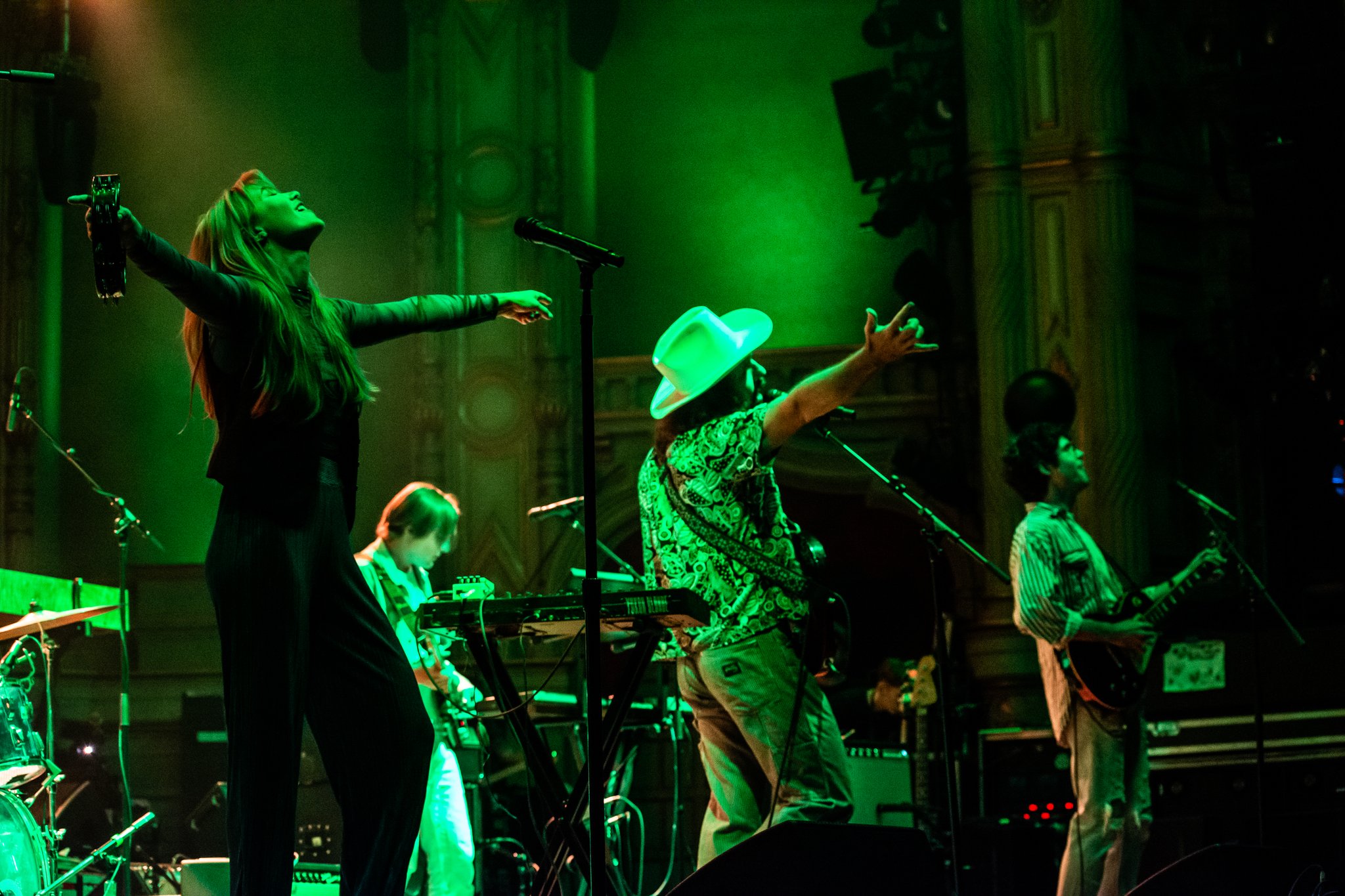 Yukon Blonde - photo 13