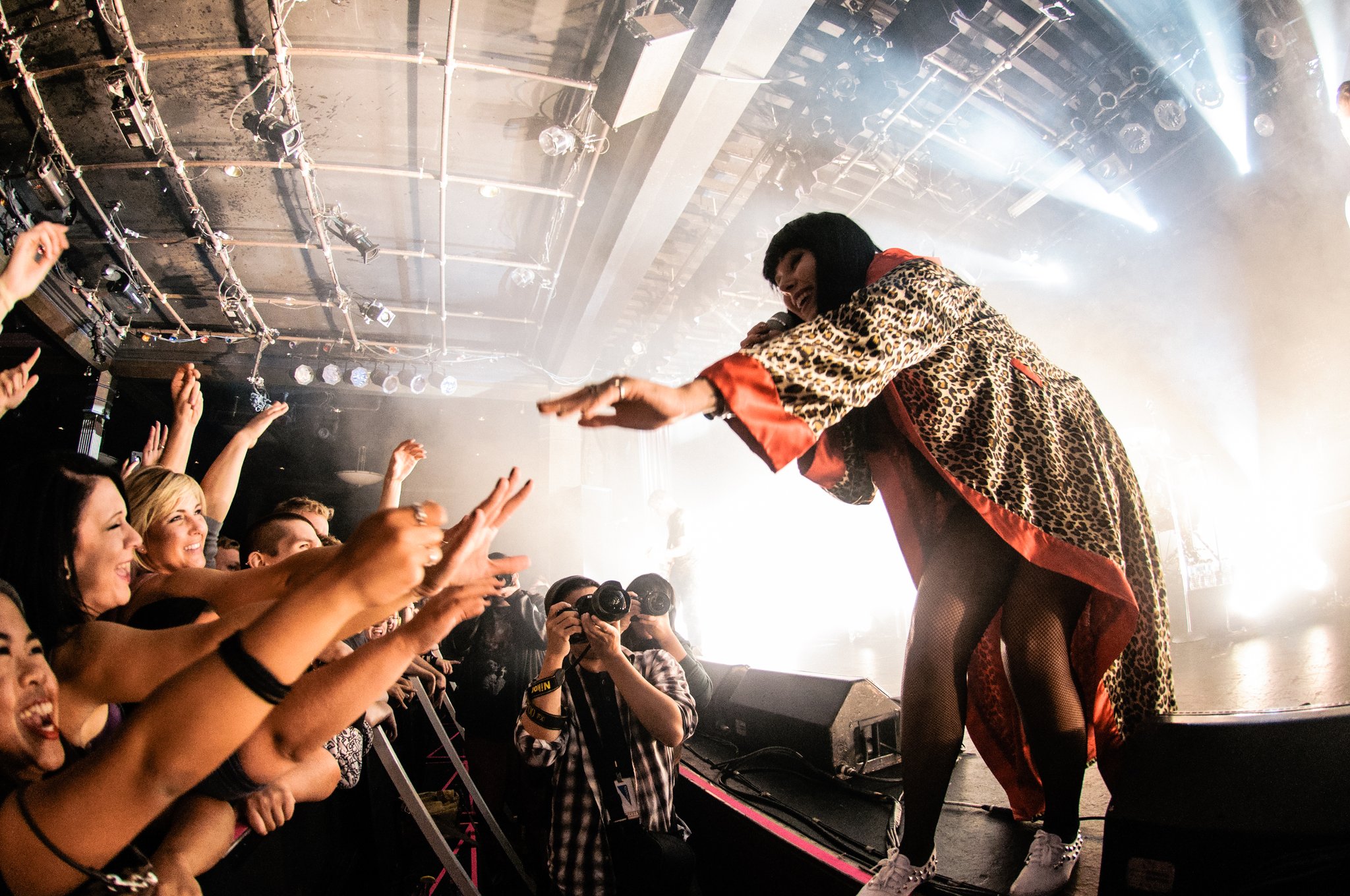 Sleigh Bells - photo 8