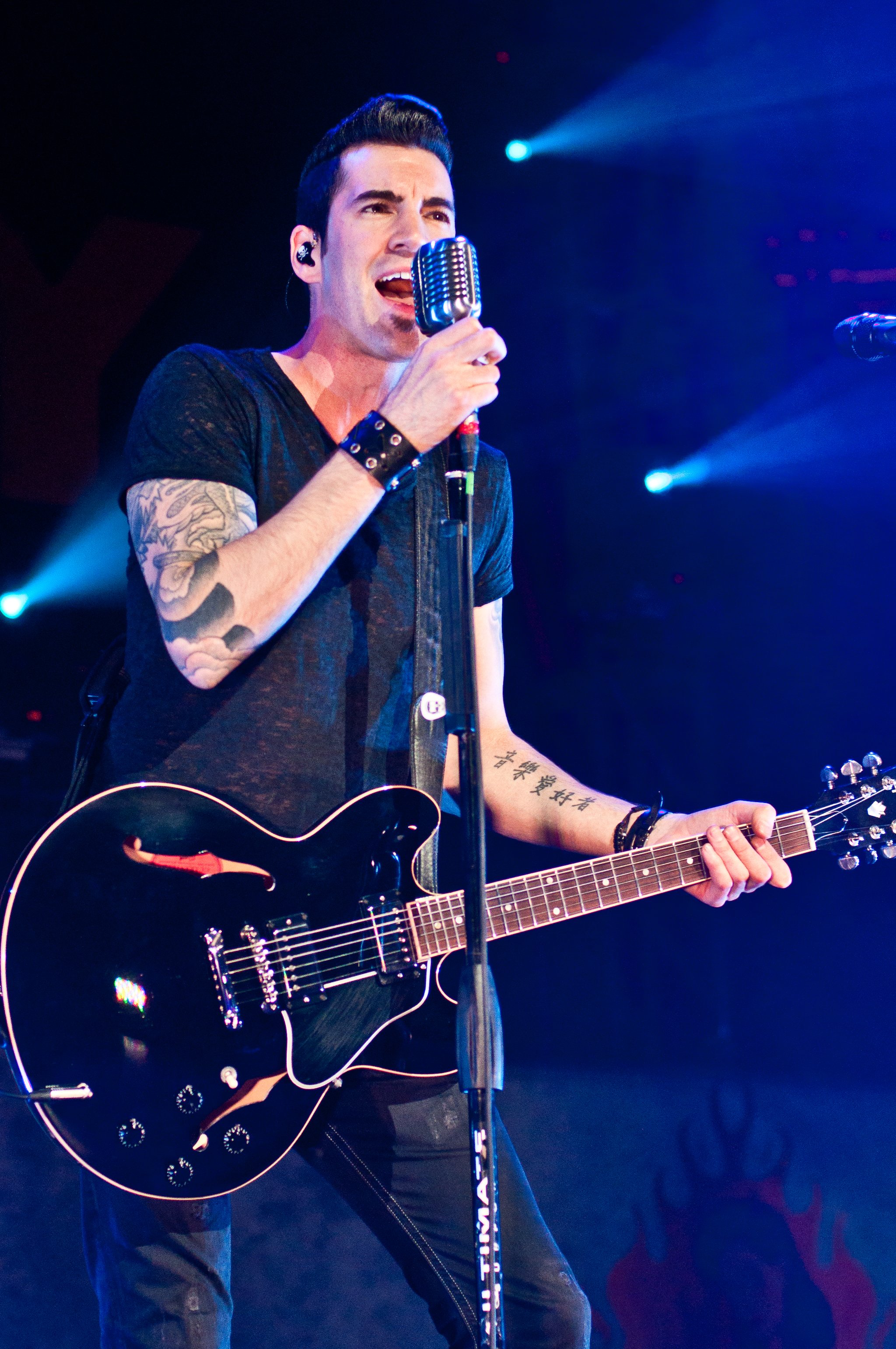 Theory Of A Deadman - photo 13