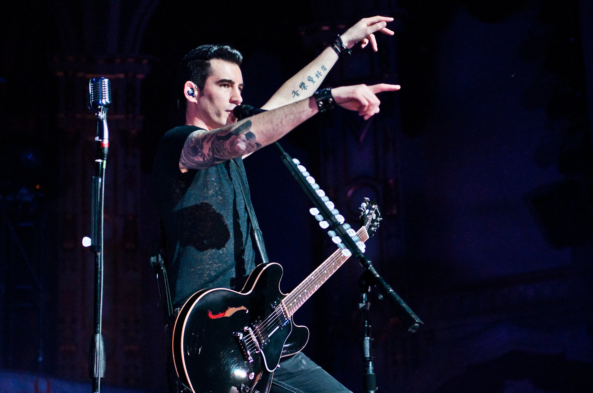 Theory Of A Deadman - photo 16