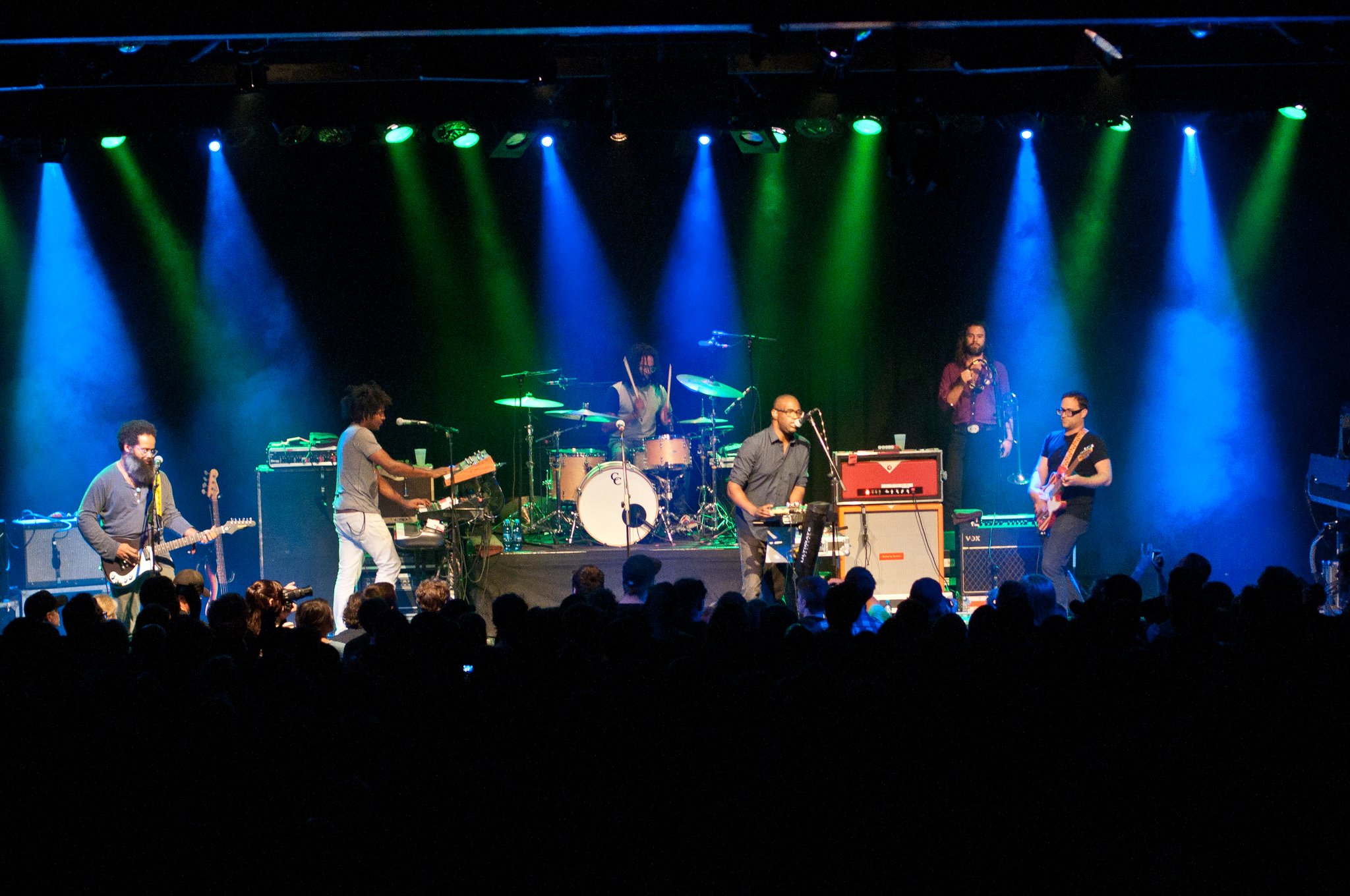 TV On The Radio - photo 18