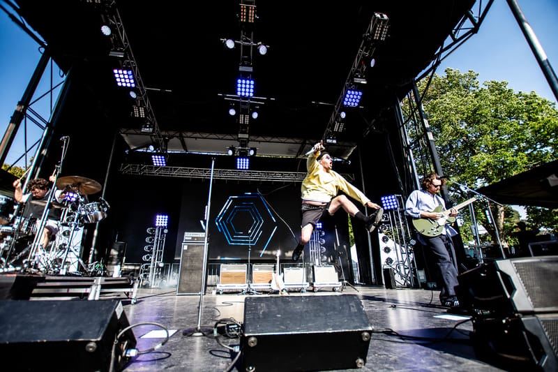 lovelytheband at Rifflandia
