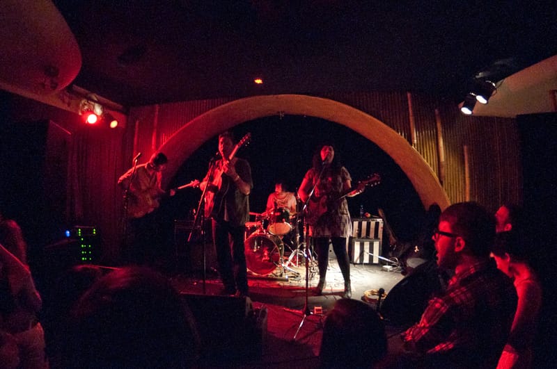 Sonny & The Sunsets at Waldorf