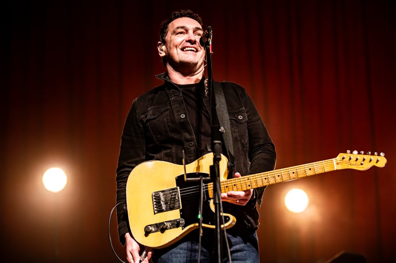 Alan Doyle live at Orpheum Theatre, Vancouver, 2026-03-25 - concert photo 5 of 11