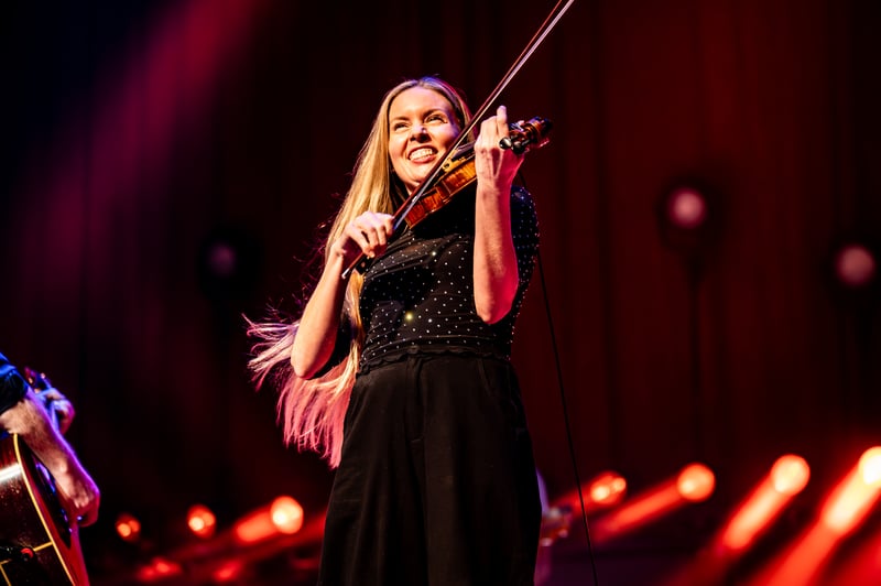 Alan Doyle live at Orpheum Theatre, Vancouver, 2026-03-25 - concert photo 7 of 11