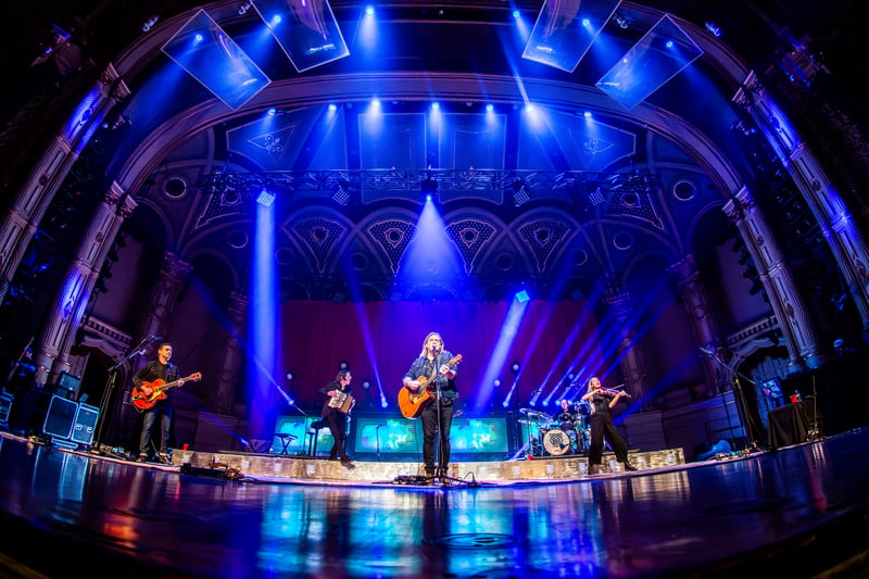 Alan Doyle live at Orpheum Theatre, Vancouver, 2026-03-25 - concert photo 11 of 11