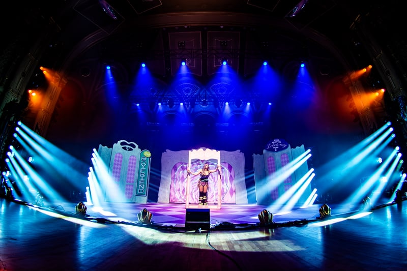 Ashnikko live at Orpheum Theatre, Vancouver, 2026-03-24 - concert photo 7 of 22