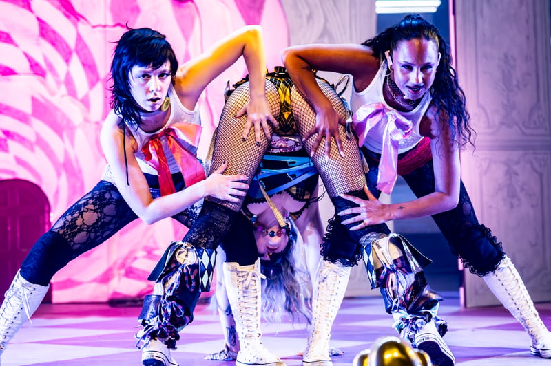 Ashnikko live at Orpheum Theatre, Vancouver, 2026-03-24 - concert photo 15 of 22