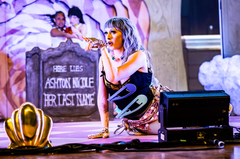 Ashnikko live at Orpheum Theatre, Vancouver, 2026-03-24 - concert photo 20 of 22