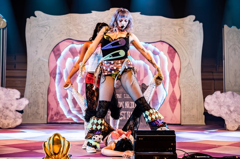 Ashnikko live at Orpheum Theatre, Vancouver, 2026-03-24 - concert photo 22 of 22
