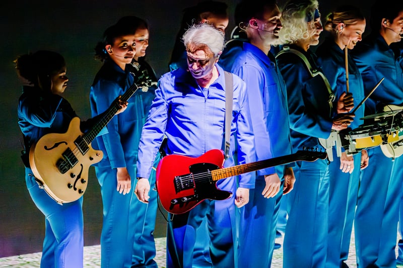 David Byrne live at Queen Elizabeth Theatre, Vancouver, 2026-04-04 - concert photo 12 of 18
