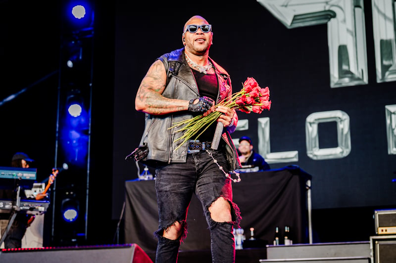 Flo Rida live at Freedom Mobile Arch, Vancouver, 2026-07-09 - concert photo 8 of 19