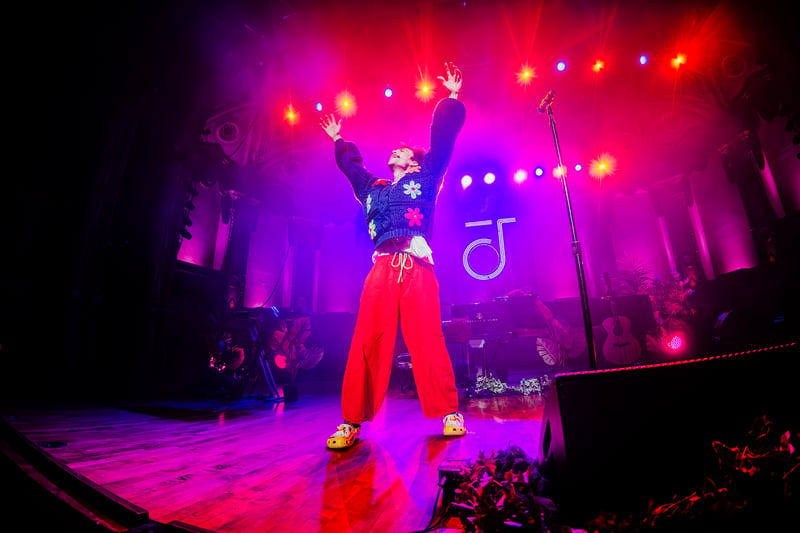 Jacob Collier live at Orpheum Theatre, Vancouver, 2026-04-10 - concert photo 2 of 32