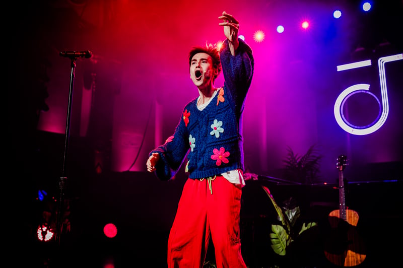 Jacob Collier live at Orpheum Theatre, Vancouver, 2026-04-10 - concert photo 4 of 32