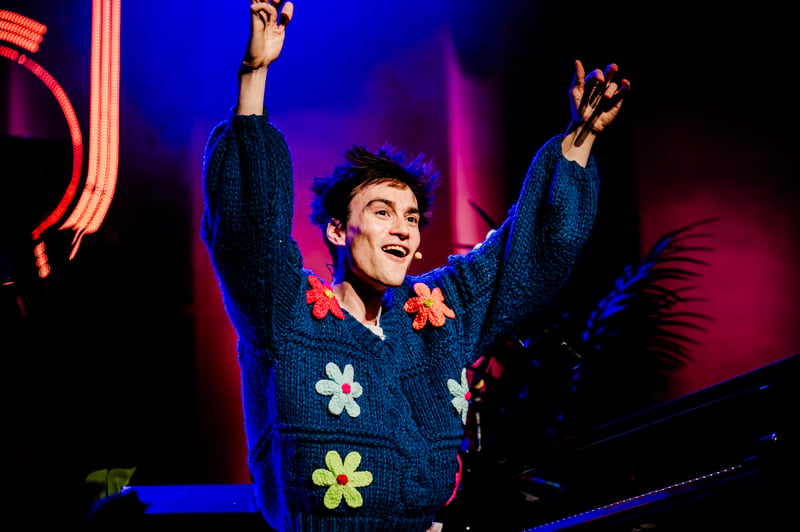 Jacob Collier live at Orpheum Theatre, Vancouver, 2026-04-10 - concert photo 15 of 32