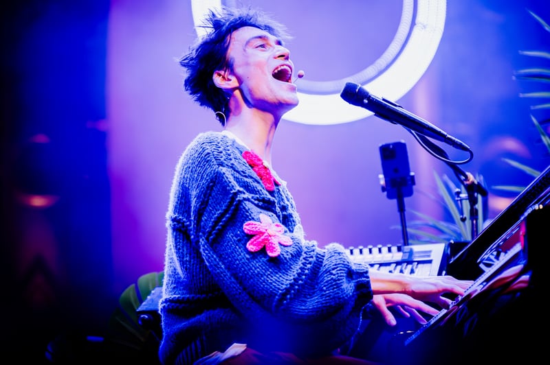 Jacob Collier live at Orpheum Theatre, Vancouver, 2026-04-10 - concert photo 26 of 32