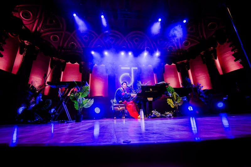 Jacob Collier live at Orpheum Theatre, Vancouver, 2026-04-10 - concert photo 29 of 32