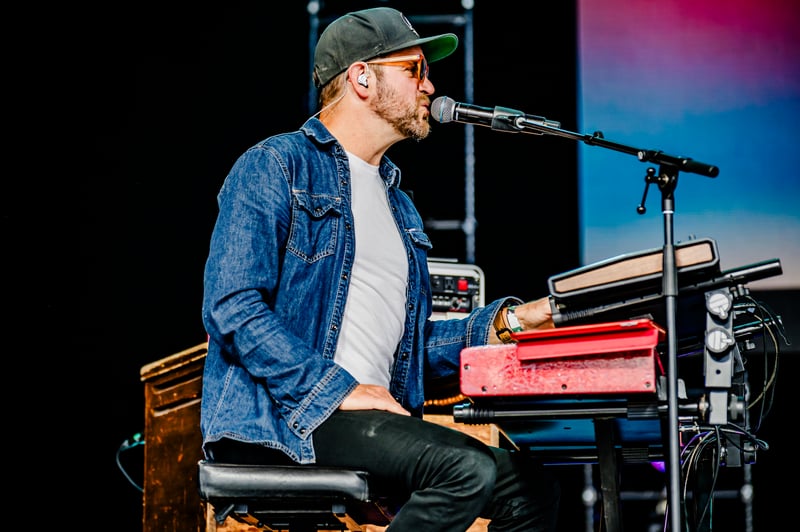 Jesse Roper live at Freedom Mobile Arch, Vancouver, 2026-07-18 - concert photo 5 of 10