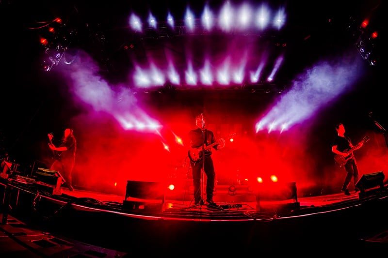 Jimmy Eat World live at Doug Mitchell Thunderbird Sports Centre, Vancouver, 2026-07-19 - concert photo 11 of 23