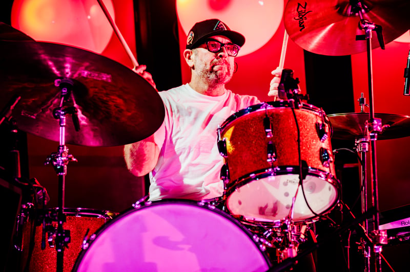 Jimmy Eat World live at Doug Mitchell Thunderbird Sports Centre, Vancouver, 2026-07-19 - concert photo 12 of 23