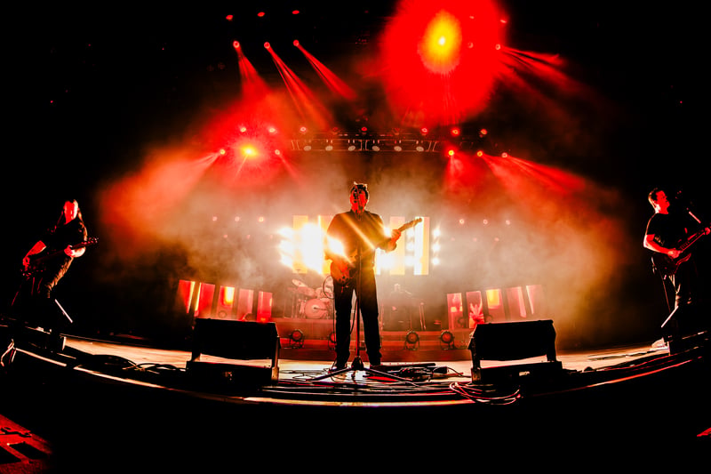 Jimmy Eat World live at Doug Mitchell Thunderbird Sports Centre, Vancouver, 2026-07-19 - concert photo 21 of 23