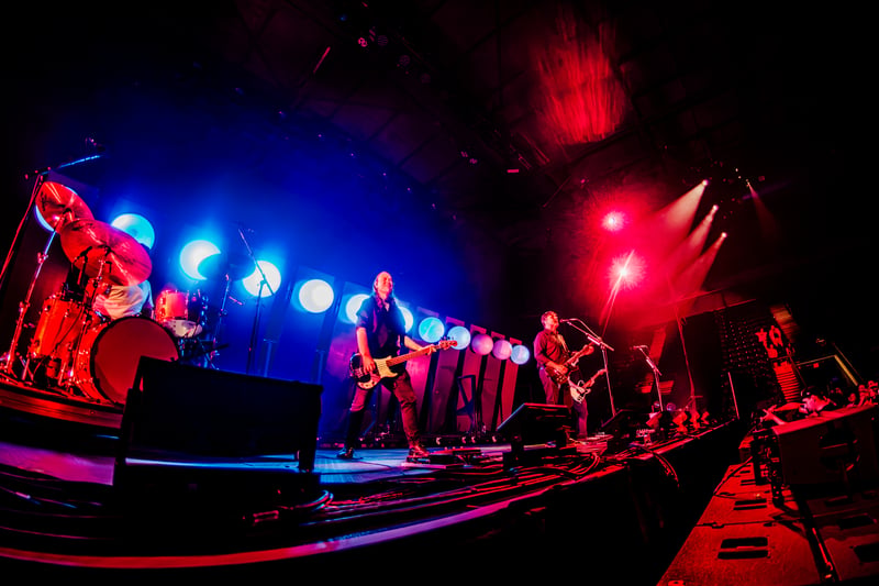 Jimmy Eat World live at Doug Mitchell Thunderbird Sports Centre, Vancouver, 2026-07-19 - concert photo 22 of 23