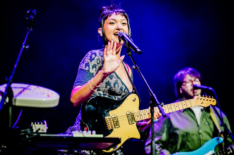 Joy Crookes live at Rogers Arena, Vancouver, 2026-05-06 - concert photo 7 of 7
