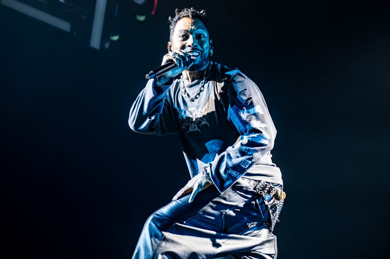Miguel live at Doug Mitchell Thunderbird Sports Centre, Vancouver, 2026-03-10 - concert photo 26 of 29